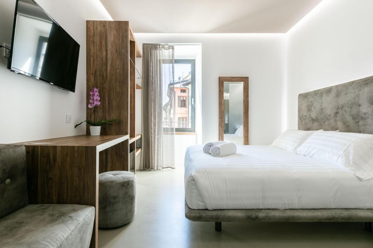 Domus Cavour Rooms&Suites Tirano Exterior photo