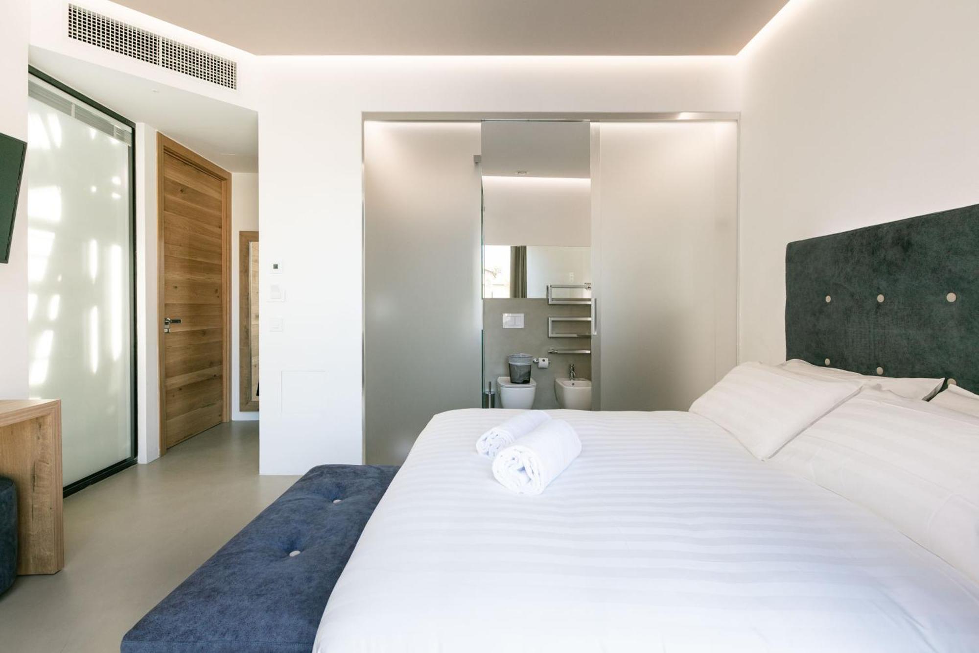 Domus Cavour Rooms&Suites Tirano Room photo